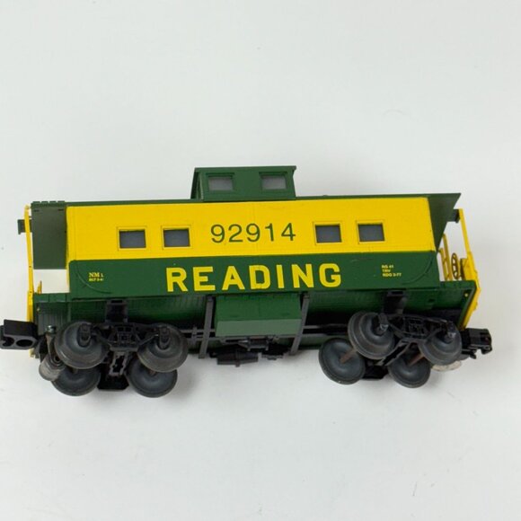Reading Railroad 92914 O Gauge Caboose Model Train Green & Yellow - Picture 6 of 8